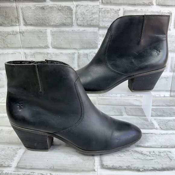 FRYE Jennifer Women's Size 9 Black Leather Almond Toe Block Heel Ankle Booties - Picture 1 of 14